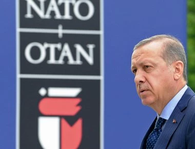 Τούρκος υποπτέραρχος: «Η Τουρκία μπορεί να φύγει από το ΝΑΤΟ μετά τις ρωσικές εγγυήσεις»